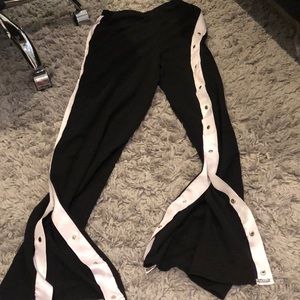 Prettylittlething button side track pants Size 6
